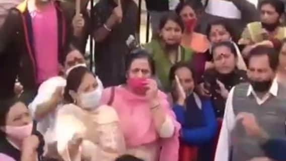 Priyanka Gandhi kept in PAC guesthouse | SFS(05.10.2021)