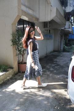 Shilpa Shetty पहुंचीं सैलून, ब्लैक टॉप और स्कर्ट में दिखीं खूबसूरत, पैपराजी को दिए शानदार पोज