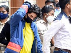 ड्रग्स केस में फंसे Shahrukh Khan के बेटे Aryan Khan को क्या कल मिल जाएगी जमानत? जानिए क्या कहते हैं वकील?