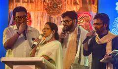 Mahalaya 2021:  মহালয়ায় দলীয় মঞ্চে গাইলেন গান, একের পর এক পুজো উদ্বোধন মুখ্যমন্ত্রীর