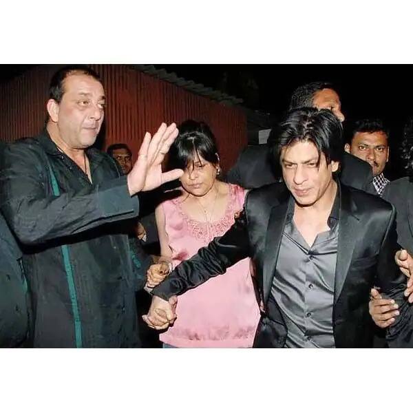 संजय दत्त की पार्टी में कथित तौर पर शाहरुख खान का फराह खान के पति शिरीष कुंदर के साथ झगड़ा हुआ था. रिपोर्ट्स की मानें तो लड़ाई इतनी बेकाबू हो गई कि किंग खान ने उन्हें थप्पड़ तक मार दिया.