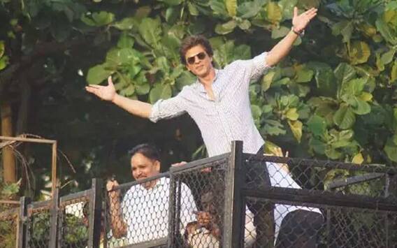 Shah Rukh Khan Property: ਕਈ ਦੇਸ਼ਾਂ 'ਚ ਫੈਲਿਆ ਸ਼ਾਹਰੁਖ ਖਾਨ ਦਾ 'ਸਾਮਰਾਜ', ਅਰਬਾਂ-ਖਰਬਾਂ ਦੀ ਜਾਇਦਾਦ Shah Rukh Khan Property: ਕਈ ਦੇਸ਼ਾਂ 'ਚ ਫੈਲਿਆ ਸ਼ਾਹਰੁਖ ਖਾਨ ਦਾ 'ਸਾਮਰਾਜ', ਅਰਬਾਂ-ਖਰਬਾਂ ਦੀ ਜਾਇਦਾਦ