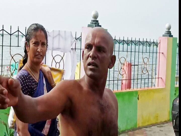 Devotees suffer for buying 300 rupees to shave Rameswaram temple in defiance of government order: மொட்டையடிக்க 300 ரூபாய்..  ராமேஸ்வரத்தில் காற்றில் பறந்த அரசு உத்தரவு..!