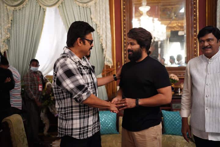 ఈ చిత్రం షూటింగ్ ప్రస్తుతం హైదరాబాద్‌లో శరవేగంగా సాగుతోంది. ఈ సందర్భంగా చిత్రయూనిట్‌కు ఐకాన్ స్టార్ అల్లు అర్జున్ సర్‌ప్రైజ్ ఇచ్చారు. దీంతో సెట్‌లో సందడి నెలకొంది. - Image Credit: Sri Venkateswara Creations/Twitter