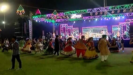 હું તો બોલીશઃ ગૃહ રાજ્યમંત્રીના આદેશ છતાં આણંદમાં પાર્ટી પ્લોટમાં ગરબાનું આયોજન