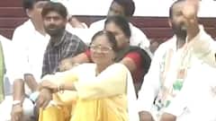 Congress party workers stage protest at Sitapur against Priyanka Gandhi's arrest | LIVE report