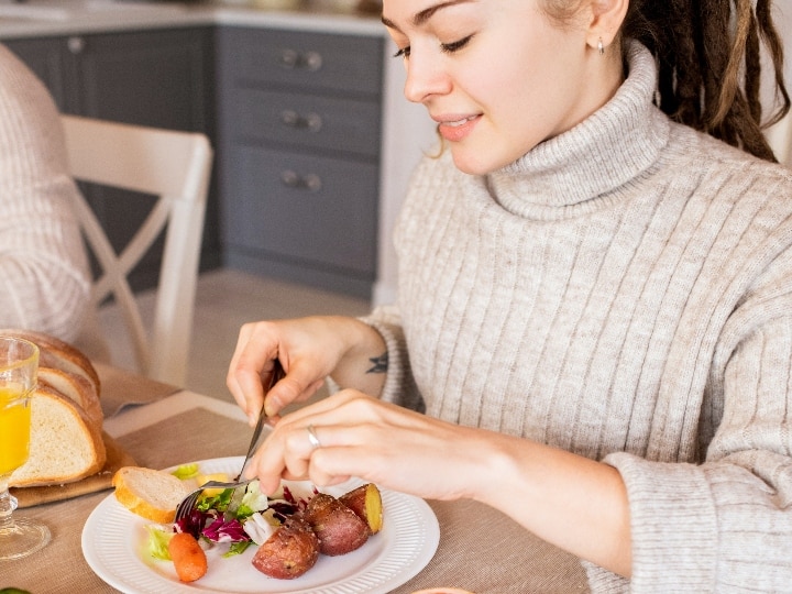 Nutrition For Women: 40 के बाद महिलाओं के शरीर में होने लगती है पोषण की कमी, विटामिन और मिनरल्स का जरूर करें सेवन