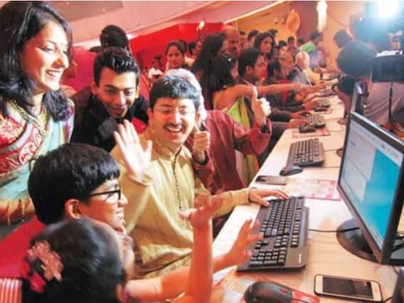 Muhurat Trading: దీపావళి రోజు స్టాక్ మార్కెట్ లో ప్రత్యేకంగా నిర్వహించే మూరత్ ట్రేడింగ్ కి ఎందుకింత క్రేజ్..?