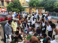 மஹாளய அமாவாசை: திருவண்ணாமலையில் தடையை மீறி நீர்நிலைகளில் திரண்ட மக்கள்...!