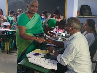உள்ளாட்சித் தேர்தல்: தென்காசி மாவட்டத்தில் காலை 11 மணி நிலவரப்படி 24.73% வாக்குகள் பதிவு