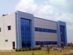 IT Raids: హెటిరో డ్రగ్స్ కార్యాలయం, డైరెక్టర్ల ఇళ్లలో ఐటీ దాడులు