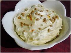 Kitchen Hacks: खाने के बाद मीठा खाने का मन करे तो ट्राई करें Shrikhand, जानें बनाने की रेसिपी