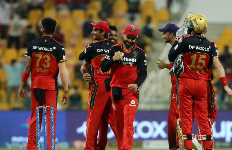 IPL 2021: SRH given target of 142 runs against RCB in Match 52 at Sheikh Zayed Stadium RCB vs SRH, 1 Innings Highlight: அடுத்தடுத்து விக்கெட்டுகளை விட்டுக்கொடுத்த ஹைதராபாத், 141 ரன்களுக்கு சுருண்டது!