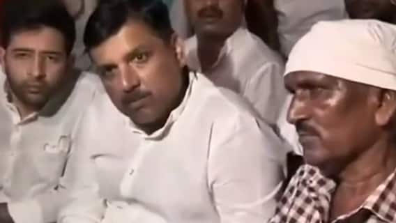 Lakhimpur Case में मारे गए पत्रकार के परिवार से मिले Sanjay Singh | सीधे फील्ड से