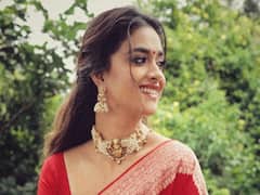 Keerthy Suresh Photos: తన పప్పీతో చిల్ అవుతున్న కీర్తి సురేష్