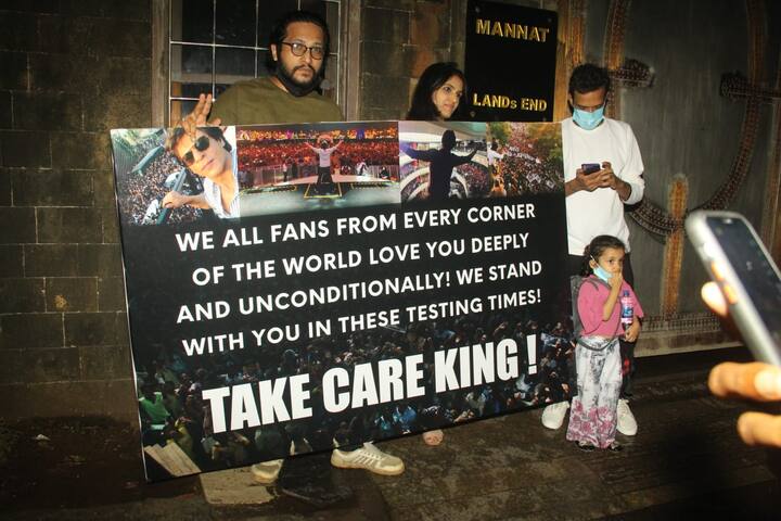 Some of SRK fans gathered outside the actor’s home, Mannat, in Mumbai, with a message-“Take care King”.