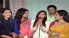 হয় মা নয় বৌমা: শ্যুটিং ফ্লোরে পুজোর মুডে তারকারা, কথা বলল এবিপি আনন্দ