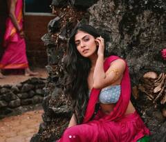 malavika mohanan | முகம் காட்டு நீ.. மாளவிகா மோகனனின் அசத்தல் போட்டோஸ்!