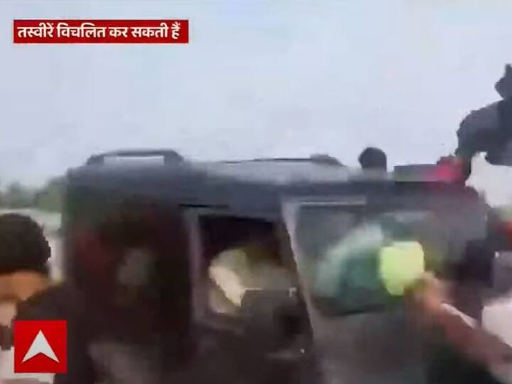 Lakhimpur Kheri Violence New Video: Viral Video Shows Car Mowing Down Farmers Lakhimpur Kheri Violence: लखीमपुर खीरी की घटना का एक और वीडियो आया सामने, प्रदर्शनकारी किसानों को रौंदते हुए निकली गाड़ी