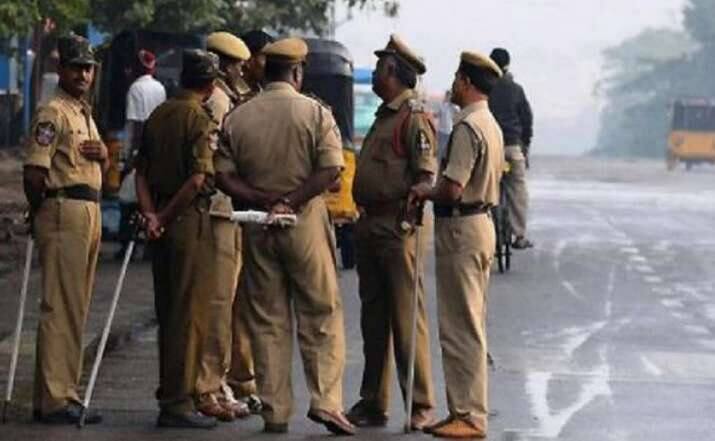 Lucknow Police imposes restrictions under Section 144 of CrPC till November 8 to maintain law & order यूपी की राजधानी लखनऊ में 8 नवंबर तक धारा-144 लागू, किसान आंदोलन के चलते हुई सख्ती