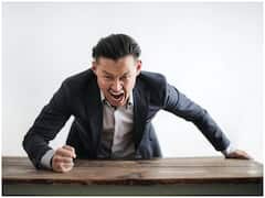 क्या आपको भी बार-बार और हर छोटी बात पर गुस्सा आता है? ये हो सकती हैं वजह