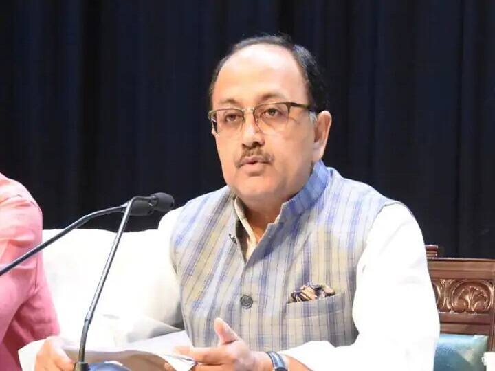 Sidharth Nath Singh attacked with a blade, the accused youth was caught UP Election 2022: योगी सरकार के मंत्री सिद्धार्थ नाथ सिंह पर हमले की खबर निकली अफवाह