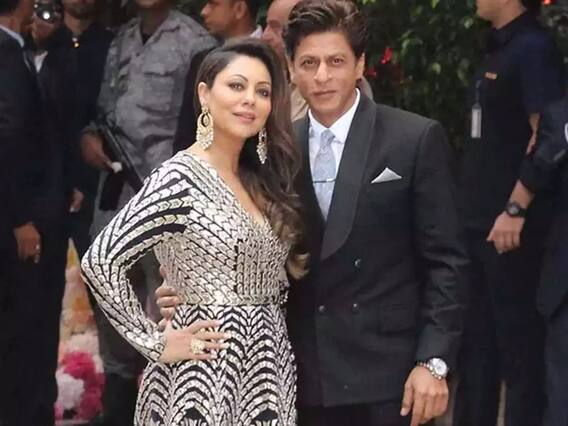 Shah Rukh Khan Family Photos: परफेक्ट 'फैमिली मैन' हैं सुपरस्टार शाहरुख खान, यहां देखें परिवार के साथ प्यारी तस्वीरें Shah Rukh Khan Family Photos: परफेक्ट 'फैमिली मैन' हैं सुपरस्टार शाहरुख खान, यहां देखें परिवार के साथ प्यारी तस्वीरें