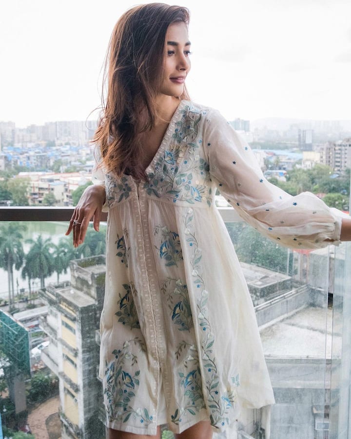 (Image credit: Instagram) పూజా హెగ్డె క్యూట్ పిక్స్