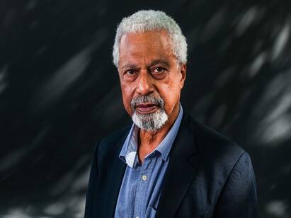 Tanzania’s Abdulrazak Gurnah wins 2021 Nobel Prize in literature Nobel Prize | காலனியம் தொடர்பான எழுத்து... இலக்கியத்துக்கான நோபலை வென்றார் அப்துல் ரசாக் குர்னா.. யார் இவர்?