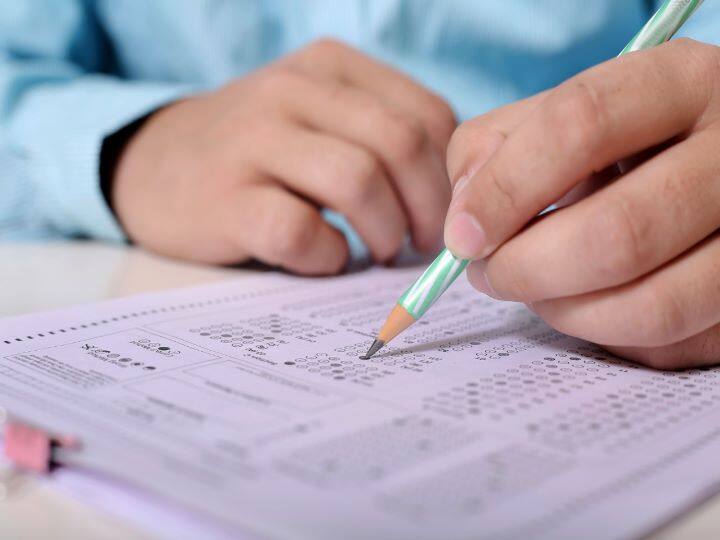 UPTET 2021: UP TET exam canceled after paper leak, now exam will be held after a month UPTET 2021: पेपर लीक होने के बाद यूपी TET की परीक्षा हुई रद्द, अब एक महीने बाद होगा एग्जाम