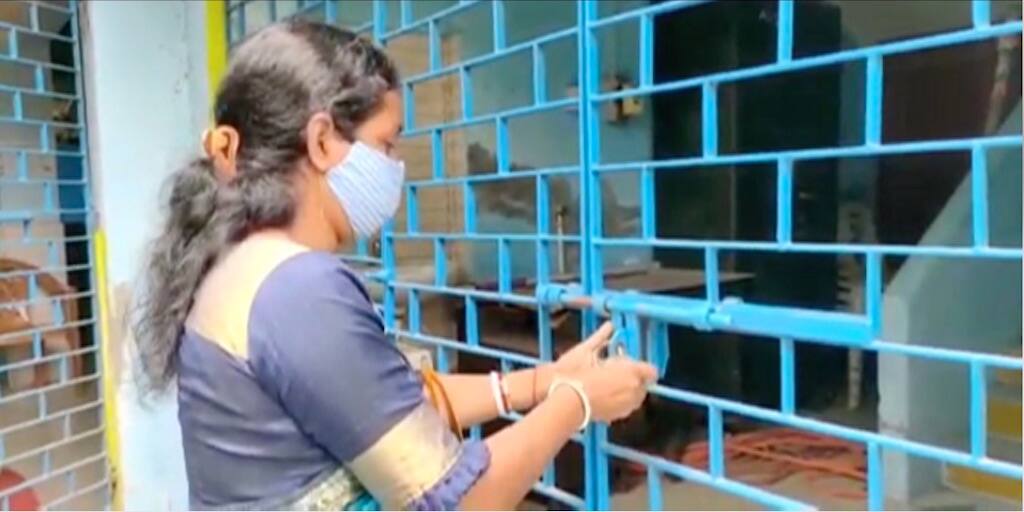 North Dinajpur:ইসলামপুরে পঞ্চায়েত অফিসে তালা তৃণমূল সদস্যার! আন্দোলনের হুঁশিয়ার বিজেপির North Dinajpur TMC memeber locked gate of Islampur Panchayat office, BJP warns of agitation North Dinajpur:ইসলামপুরে পঞ্চায়েত অফিসে তালা তৃণমূল সদস্যার! আন্দোলনের হুঁশিয়ার বিজেপির