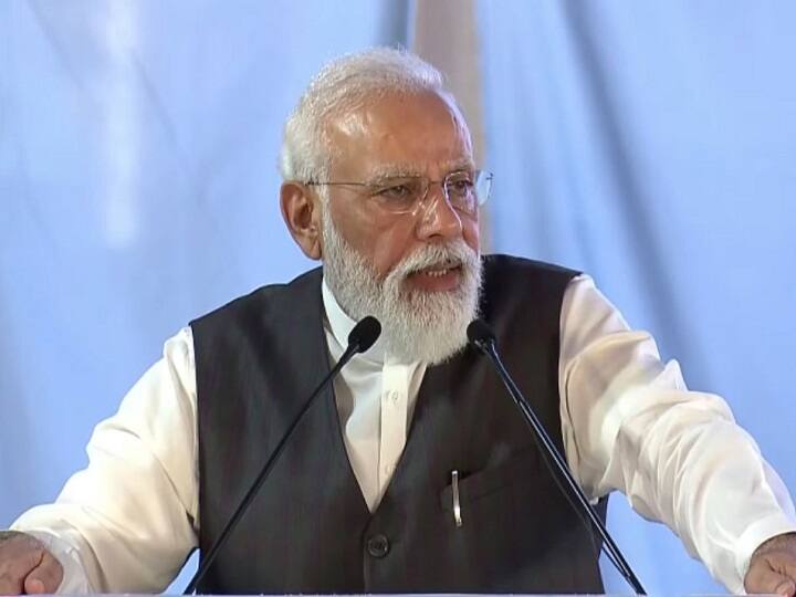 PM Launches Ordnance Factory prime minister launch seven new ordinance factor says try to empower in defence sector PM Launches Ordnance Factory : दसऱ्याच्या शुभमुहूर्तावर पंतप्रधानांकडून 7 नव्या संरक्षण उत्पादन कंपन्यांचं उद्घाटन