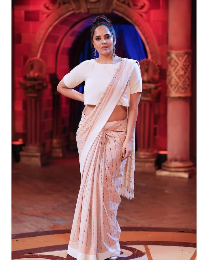 మత్తెక్కించే కళ్లతో మాయ చేస్తున్న అనసూయ.. వెరైటీ చీరకట్టులో రంగమత్త రచ్చ - Image Credit: Anasuya Bharadwaj/Instagram