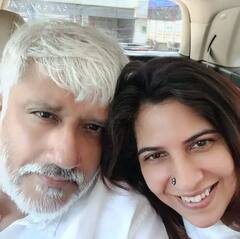 Wedding Album: 52 ਸਾਲ ਦੀ ਉਮਰ 'ਚ ਵਿਕਰਮ ਭੱਟ ਨੇ ਇੰਨੀ ਛੋਟੀ ਉਮਰ ਦੀ ਲਾੜੀ ਨਾਲ ਰਚਾਇਆ ਵਿਆਹ, ਜਾਣੋ ਕੌਣ ਹੈ ਉਨ੍ਹਾਂ ਦੀ ਪਤਨੀ