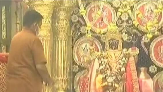 અમદાવાદઃ નવરાત્રિના પર્વની આજથી શરૂઆત, ભદ્રકાલી મંદિરમાં વહેલી સવારથી પહોંચ્યા ભક્તો