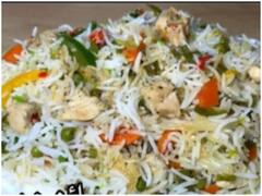 चाइनीज बिरयानी का वीडियो इंटरनेट पर वायरल, मिल रहे ऐसे अजीबोगरीब रिएक्शन- देखें