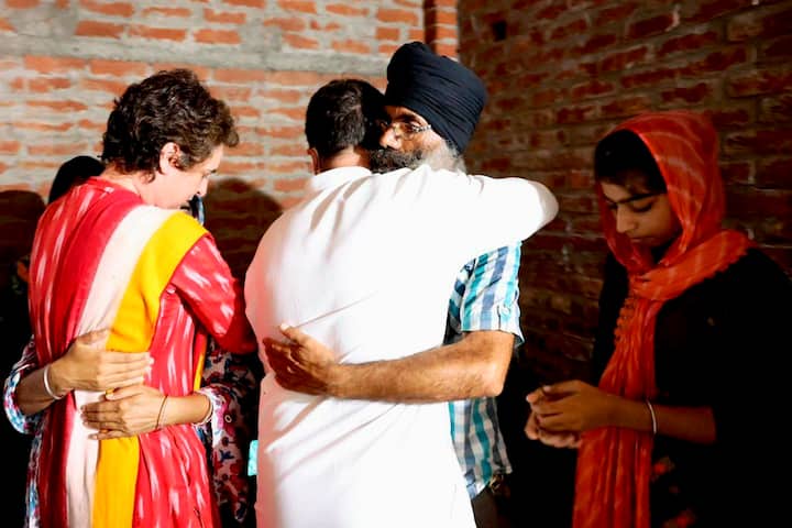 Lakhimpur Kheri Violence Congress Leader Rahul Gandhi and Priyanka Gandhi meet victims’ families Lakhimpur Violence: हिंसा में मारे गए लोगों के परिजनों से मिले राहुल-प्रियंका, आरोपियों की जल्द गिरफ्तारी की उठाई मांग