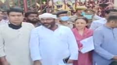 Lakhimpur Kheri Case: Ajay Kumar Lallu राजभवन के सामने धरने पर बैठे