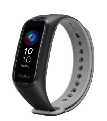 Amazon Navratri Sale: অ্যামাজন নবরাত্রি সেলে দারুণ অফার, ২০০০টাকার মধ্যে পাবেন স্মার্ট ফিটনেস ট্র্যাকার