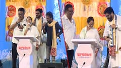 Mamata Banerjee: পিয়ানিকা উপহার দিলেন বাবুল সুপ্রিয়, বাজিয়ে দেখলেন মমতা বন্দ্যোপাধ্যায় | Bangla News