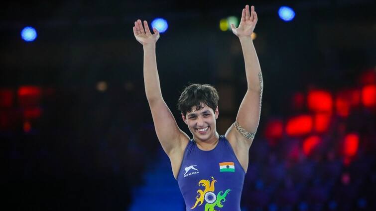 Wrestling World Championships 2021 Anshu Malik becomes first Indian woman to win silver medal Anshu Malik Wins Silver: বিশ্ব কুস্তি চ্যাম্পিয়নশিপে প্রথম ভারতীয় মহিলা হিসেবে রুপো জয় আনশু মালিকের