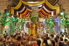 Salakatla Brahmotsavam: ధ్వజారోహణంతో ప్రారంభమైన శ్రీవారి సాలకట్ల బ్రహ్మోత్సవాలు.. గరుడ ధ్వజాన్ని ఎగురవేసిన అర్చకులు..