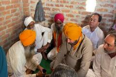 Lakhimpur Case: ਭੁੱਖ ਹੜਤਾਲ ਤੇ ਬੈਠੇ ਨਵਜੋਤ ਸਿੱਧੂ, ਆਰੋਪੀਆਂ ਨੂੰ ਤੁਰੰਤ ਗ੍ਰਿਫ਼ਤਾਰ ਕਰਨ ਦੀ ਮੰਗ