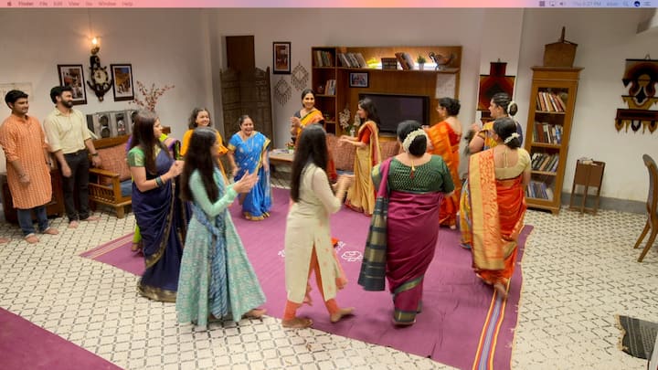 कोकणात नवरात्रीमध्ये भोंडला खेळण्याची प्रथा आहे. नवरात्रीच्या दिवसात पाटावर हत्ती काढून त्याची पूजा केली जाते. घरातल्या स्त्रिया आणि मुली त्याभोवती फेर धरुन भोंडल्याची पारंपरिक गाणी म्हणतात.