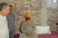 Lakhimpur Kheri Violence: ਲਖੀਮਪੁਰ ਖੀਰੀ 'ਚ ਧਰਨੇ ਤੇ ਬੈਠੇ ਨਵਜੋਤ ਸਿੱਧੂ, ਭੁੱਖ ਹੜਤਾਲ ਦੇ ਨਾਲ ਧਾਰੀ ਚੁੱਪ