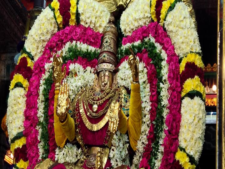 நவராத்திரியை முன்னிட்டு மூன்றாவது நாளான இன்று கெஜலட்சுமி  அலங்காரத்தில் கம்பீரமாக காட்சி.