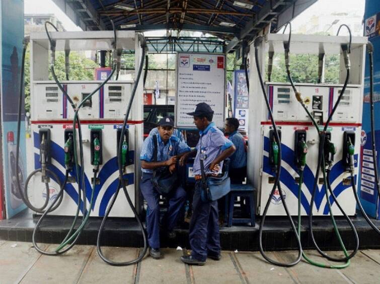 Petrol-Diesel Price Today: आज फिर लगा महंगाई का झटका, 35 पैसे महंगे हुए पेट्रोल-डीजल, जानें अपने शहर की कीमत