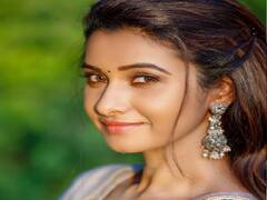 Priya bhavani shankar | காத்துல அசையும் தாமரையே பாத்ததும்.. பிரியா பவானிசங்கர் ஆல்பம்!