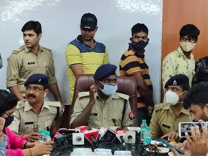 Big success for Noida Police, arrested the gang who cheated women ANN नोएडा पुलिस को मिली बड़ी कामयाबी, महिलाओं से ठगी करने वाले गैंग को किया गिरफ्तार
