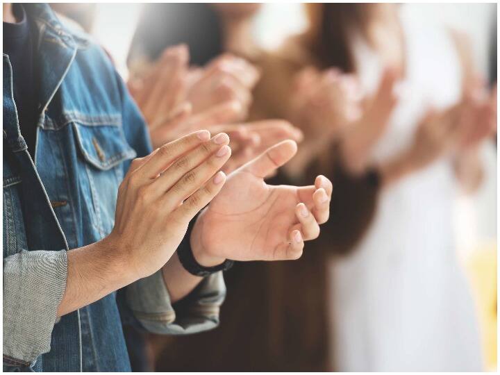 astounding benefits of clapping will make it a habit know how ताली बजाने के हैरतअंगेज फायदे आदत बनाने को कर देंगे मजबूर, जानिए कैसे